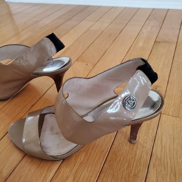 MICHAEL Michael Kors beige sandals size 8 - Picture 4 of 6